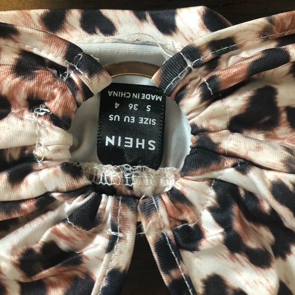 Shein print crop top - Picture 2 of 2